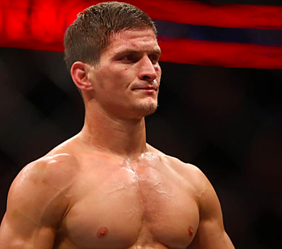 Стали известны подробности снятия Евлоева с поединка в UFC