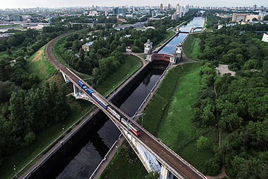 Обозначены сроки появления плавучего жилья близ Москвы