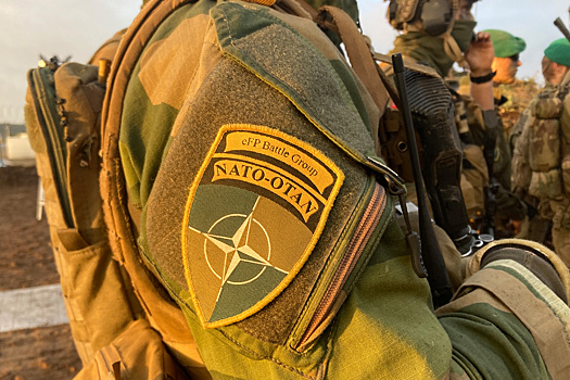 Шведские военные поднялись на борт судна, следовавшего из России