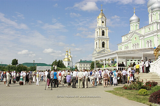 В Дивееве проходят торжества, приуроченные к 30-летию второго обретения мощей Серафима Саровского