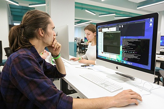 Курсы по обучению IT-профессиям пользуются наибольшей популярностью у россиян