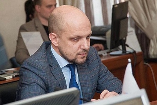 Дмитрий Абаренов поздравил сотрудников Видновского перинатального центра
