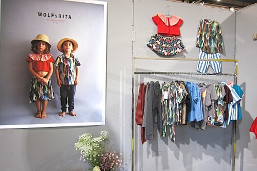 Итальянский бренд одежды нашел способ, как родителям не терять детей