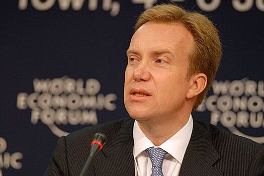 Глава давосского экономического форума подал в отставку после скандальных обедов с Эпштейном