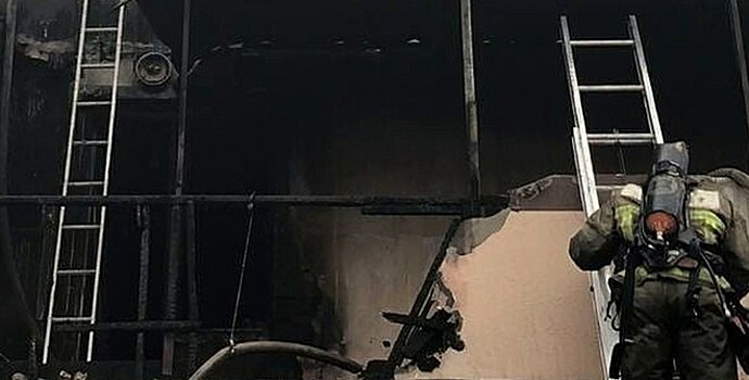 Пожар в ангаре на Алтуфьевском шоссе в столице потушен