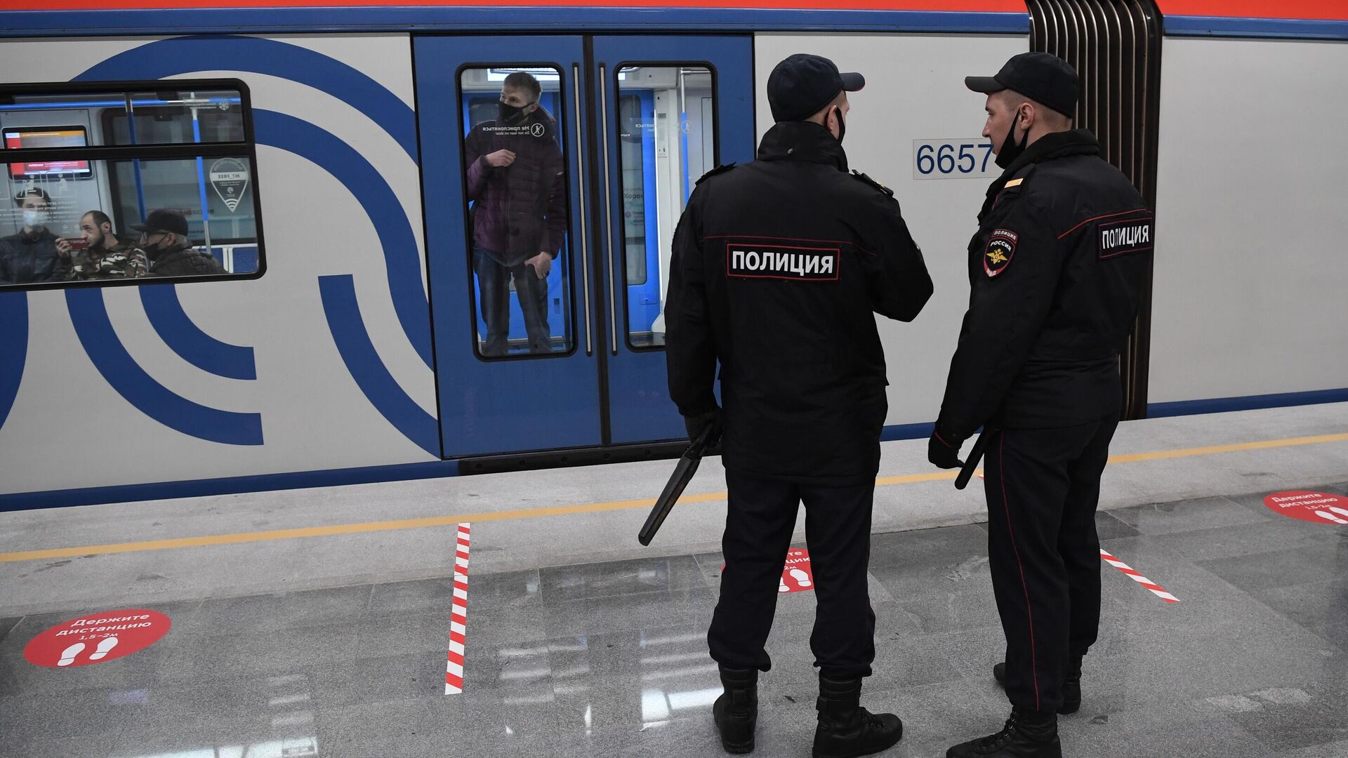 В Москве безбилетник напал на пассажира в метро из-за замечания