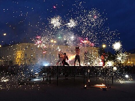Грандиозный финал Костромского экономического форума сравнили с Днем города