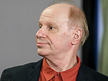 Миронов и Машков поздравили Авангарда Леонтьева с 75-летием