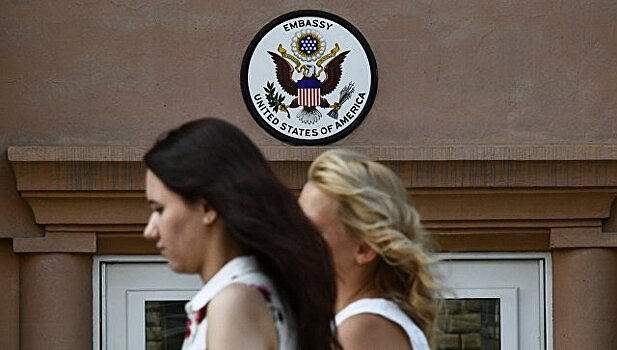 Американских дипломатов в России лишат "бонусов"