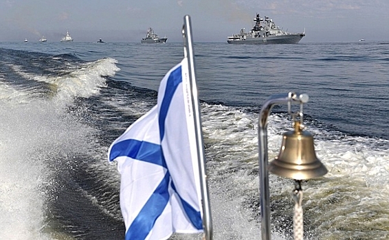 Украинские моряки поздравили российских с Днем ВМФ