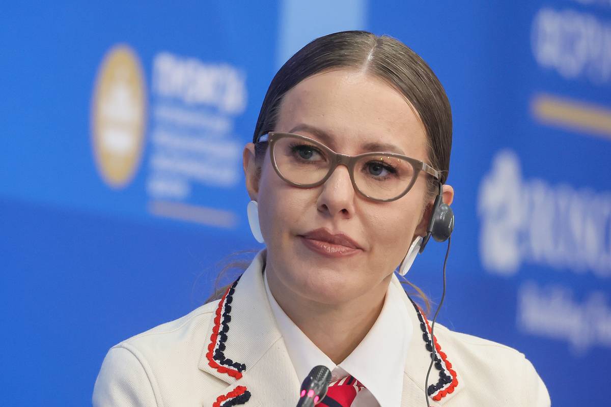 Собчак хотела защитить сына от романа с «сильной женщиной из провинции»