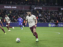 Футболиста "Лиона" Микаутадзе ограбили на парковке возле его дома