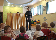 Кадеты Оренбургского ПКУ поздравили детей областного Дома ребенка и социально-реабилитационного центра «Гармония» с наступающим Новым годом