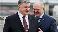Лукашенко помогает Украине воевать в Донбассе