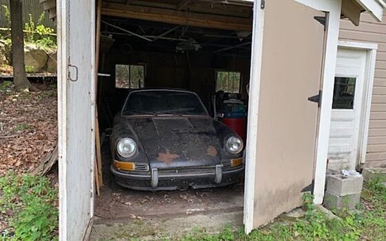 В старом сарае нашли забытый Porsche 911 с очень редкой опцией