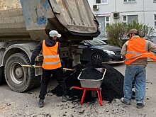 На дворовых территориях района Савелки проходит комплексная замена асфальта