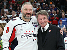 Clutch Points: Гретцки обещал купить Овечкину машину за 900 голов — теперь ему об этом регулярно напоминают