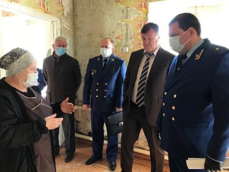 Прокурор Орловской области продолжает проверки аварийного жилья