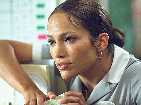 «Сбросила 10 лет со своего лица»: Джей Ло открыла секрет