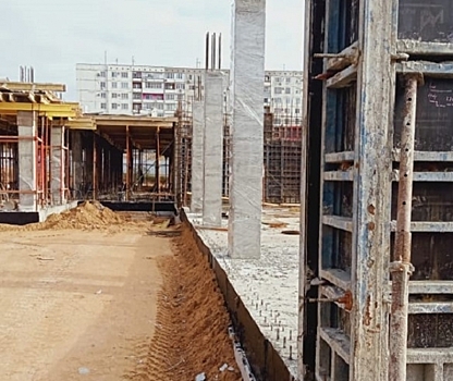 В Волгограде завершается строительство первого этажа новой школы-тысячника