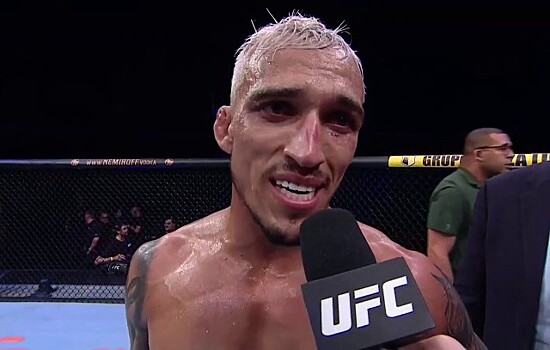 Оливейра "задушил" Ли в главном бою UFC в Бразилии