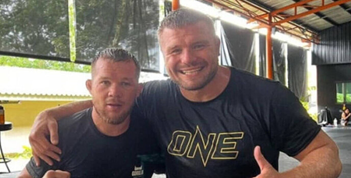Малыхин заявил, что расплачивается с Двалишвили за спор на бой Яна и Стерлинга: «Мераб хорошо живет: не замечает, что ему приходят хорошие деньги»