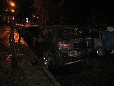В Тольятти задержаны трое парней, подозреваемых в поджоге автомобиля