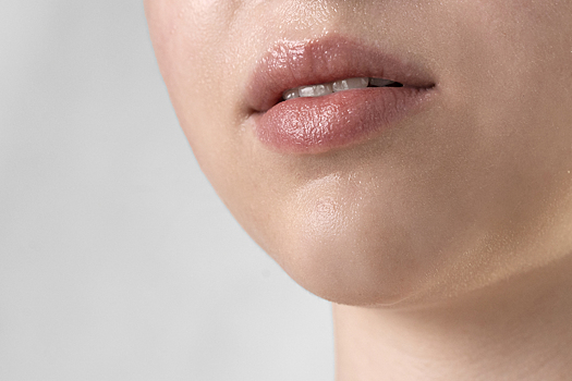 Как сделать красивые губы без уколов и пластики