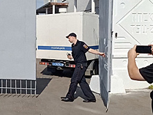 Обвиняемого в ДТП с электрокаром на Бережковской набережной доставили в суд