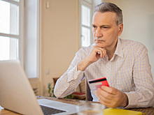 Могут ли заблокировать банковскую карту за долги