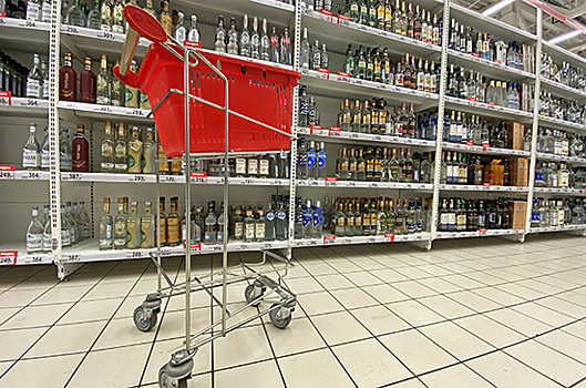 Минфин хочет разрешить поставщикам алкоголя из ЕАЭС уплачивать акцизы авансом