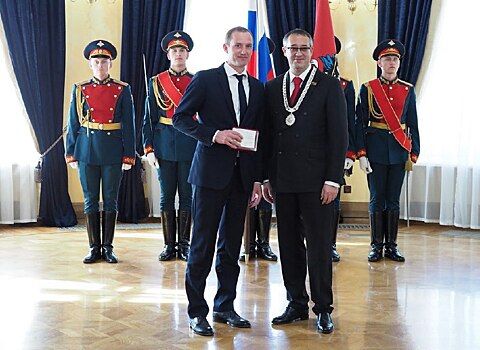 Префект Северо-Восточного округа получил награду за вклад в деятельность парламента Москвы