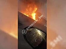 На МКАД на видео сняли вспыхнувшее авто, затруднившее движение