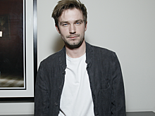 30-летний Александр Петров опубликовал архивное детское фото