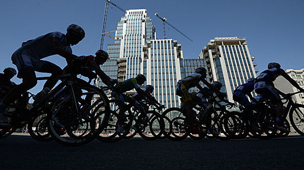 Более тысячи спортсменов приняли участие в велогонке "Садовое кольцо"