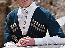 Отец сбежавшей чеченки впервые прокомментировал обвинения в избиении