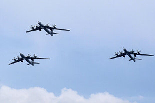 Военные Ту-142 пролетели над нейтральными водами у границы США