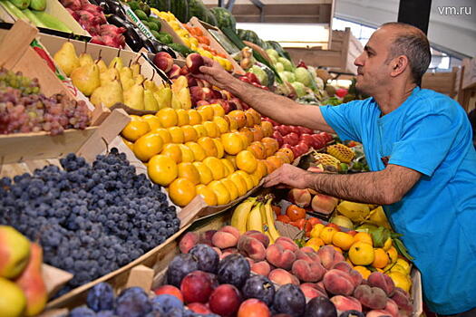 Потребительский рынок: сезонный урожай обвалил цены на овощи и фрукты