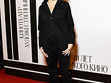 Раппопорт в стильном комбинезоне, Ревенко в фиалковых джинсах и другие звезды на премьере