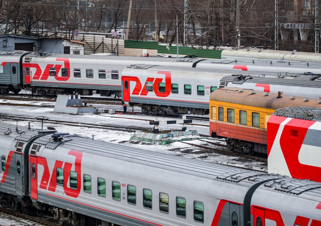 «Сидим без условий»: пассажирка описала ситуацию в поезде под Челябинском