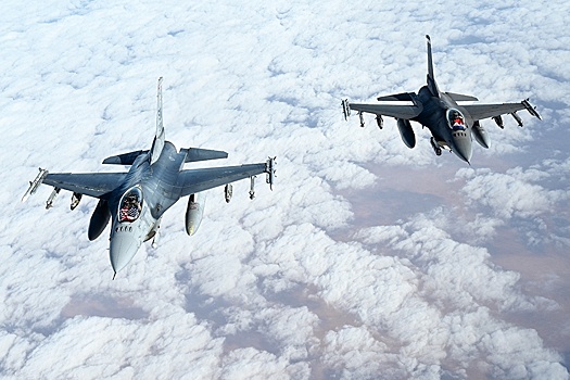 Politico: вопрос о поставках Киеву истребителей F-16 активно обсуждают в Пентагоне
