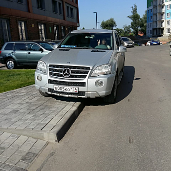«Я паркуюсь как чудак»: Mercedes 005 — улыбаемся и машем