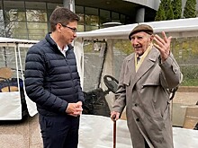 Участник Великой Отечественной войны отметил 100-летие прогулкой по Нижегородскому кремлю