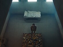 Появился трейлер триллера «Платформа» о необычной вертикальной тюрьме