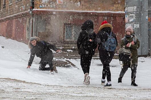 «Дорога напрямую в травму»: владивостокцев предупреждают об опасном спуске в центре города