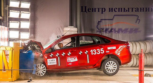 Как проводят краш-тесты автомобилей, какие критерии проверяют