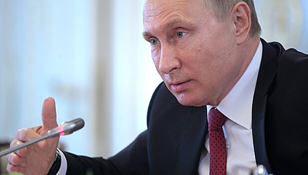 Путин предложил создать на базе ПМЭФ молодежную секцию