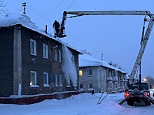 Скопившийся снег стал причиной частичного обрушения крыши жилого дома в Кемерове