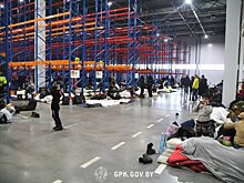 Более 10 тысяч мигрантов остаются в Белоруссии – премьер Польши