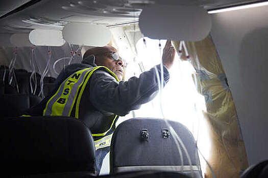NTSB: выпавшая в полете дверь лайнера Alaska Airlines не была закреплена болтами